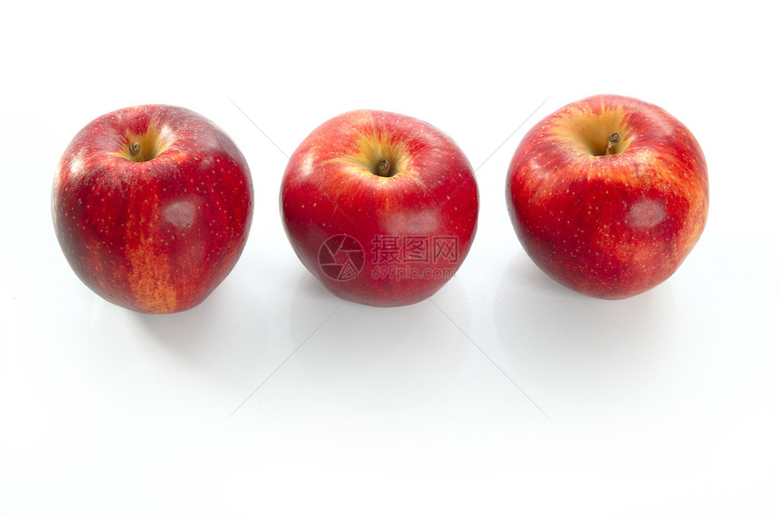 连续三个红苹果图片