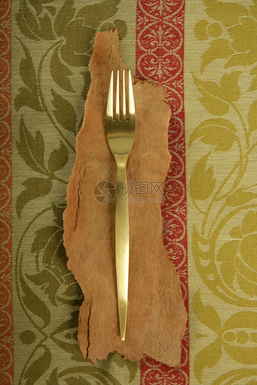 金金叉早餐黄色用具装饰金子食物概念盘子环境烹饪图片