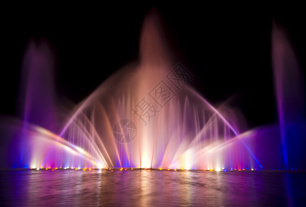 夜间魔法水展示灯展旅行旅游夜景国家场景焰火汉堡喷泉游客背景