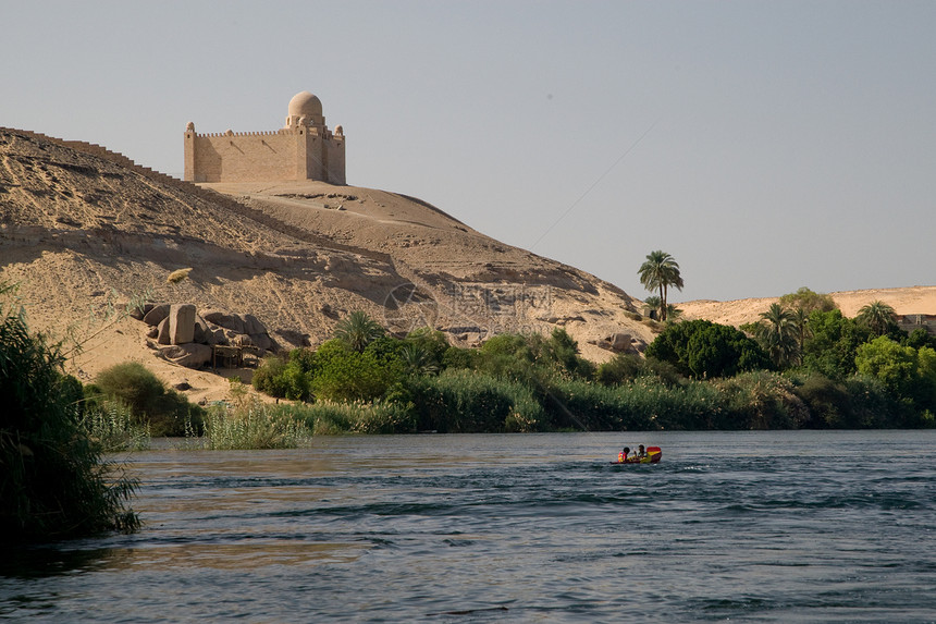 埃及阿斯旺附近尼罗河蓝色阳光假期晴天风景冒险沙漠岩石旅游旅行图片