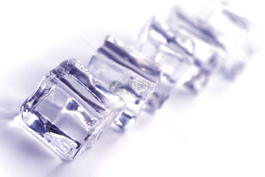 冰雪方块白色蓝色正方形立方体调子液体反射宏观图片