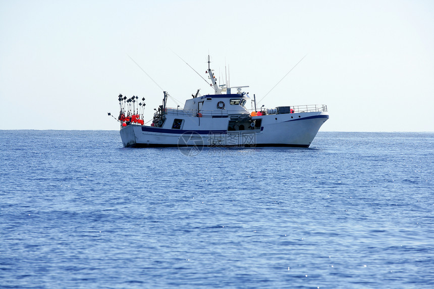 在阿利坎特工作的地中海延轮船电缆食物商业港口运输渔船渔夫海洋木头钓鱼图片