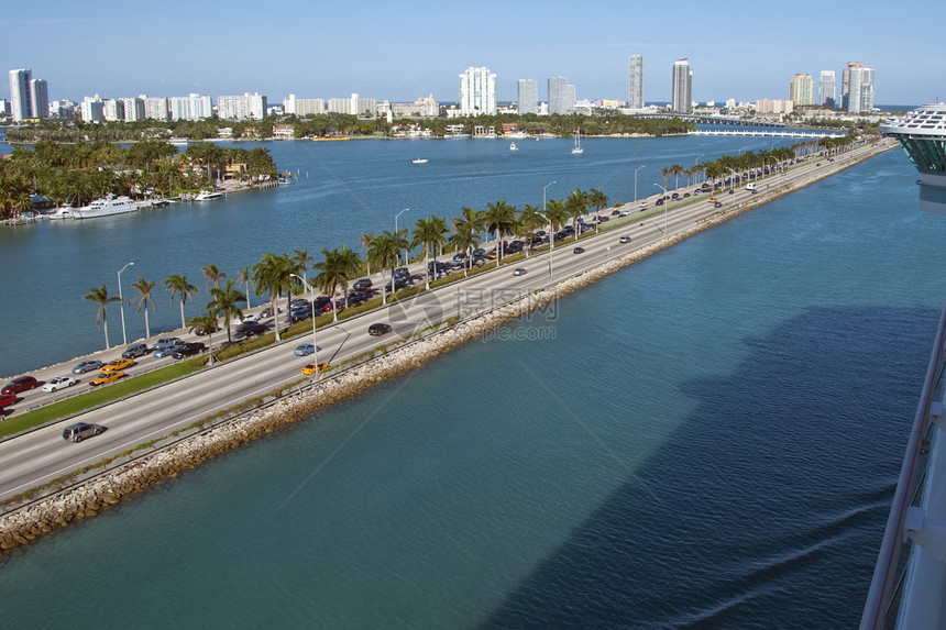 离开佛罗里达州迈阿密场景建筑海岸线街道热带码头建筑学天空城市美化图片