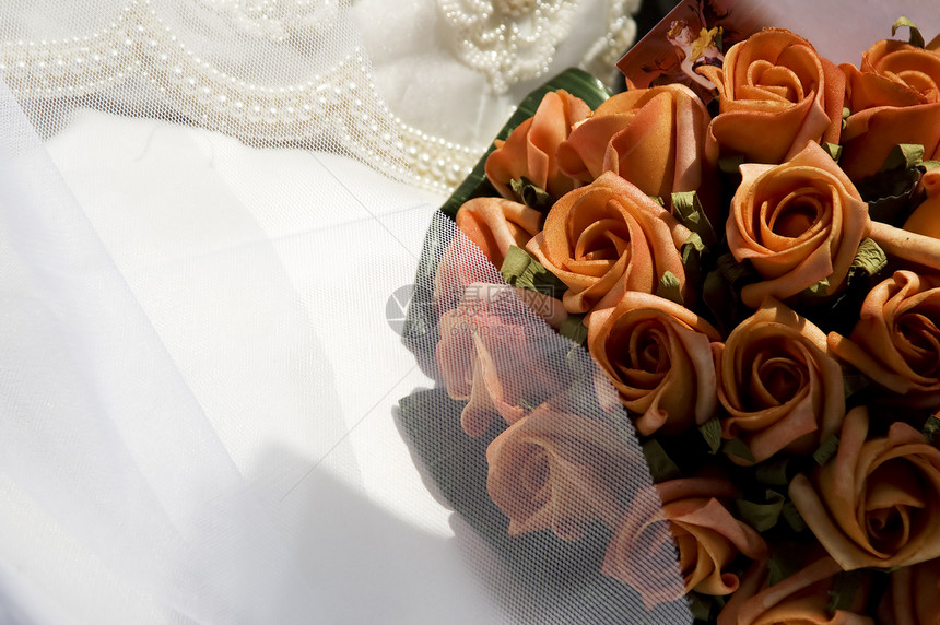 新娘玫瑰橙子花束白色庆典珍珠绿色花瓣婚礼图片