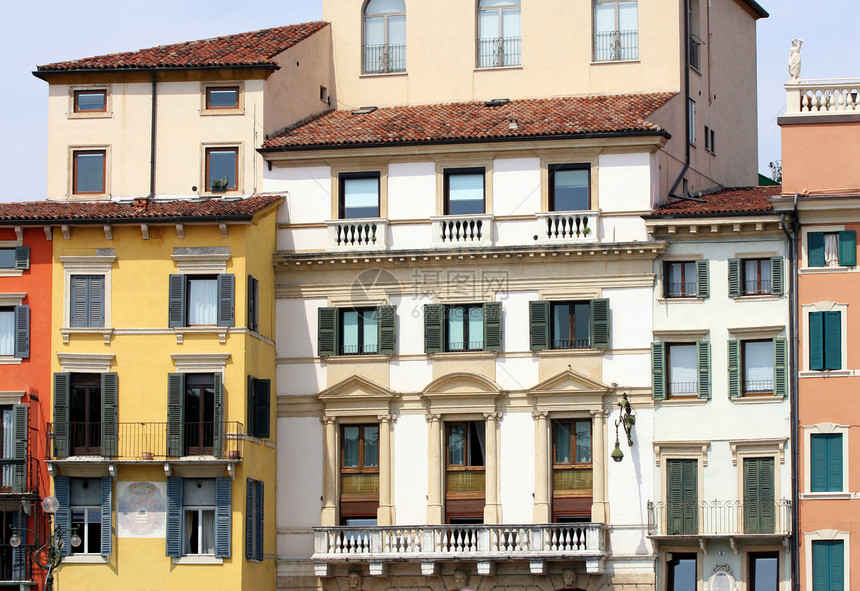 意大利维罗纳的外墙历史性中心旅行建筑景观广场游客装潢街道建筑学图片