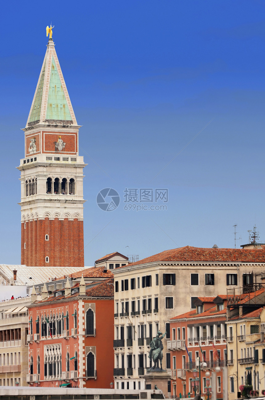 意大利威尼斯圣马可广场天空游客假期建筑天际城市景观地标全景正方形图片