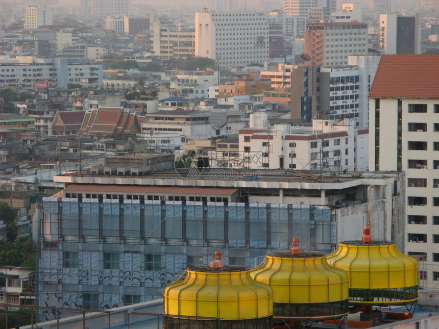 曼谷天线高层住宅天际日落城市图片