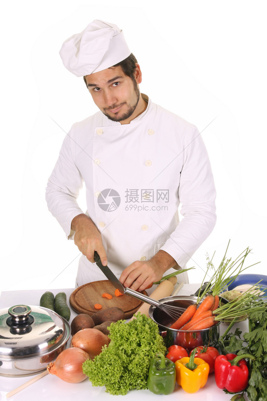 准备午餐的年轻厨师厨房烹饪展示微笑男子气概职业工作服务男性图片