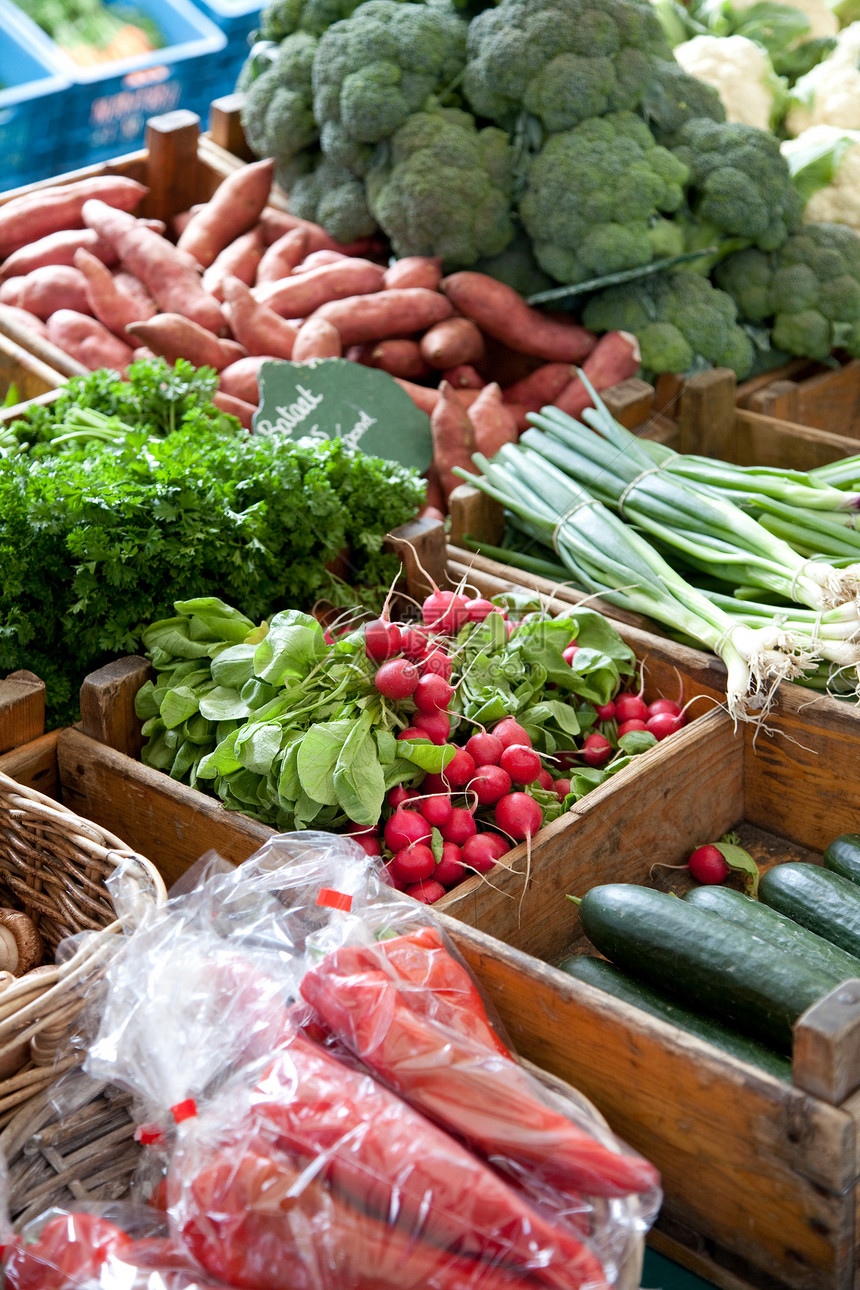 美味新鲜鲜菜蔬菜市场摊位购物生产萝卜小贩土豆图片