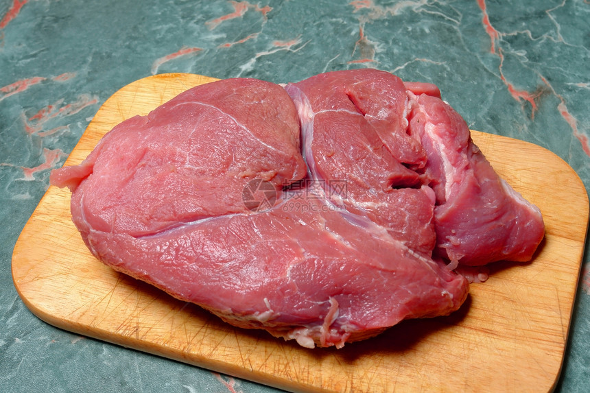 原肉食物红色炙烤牛扒牛肉烹饪烧烤鱼片图片