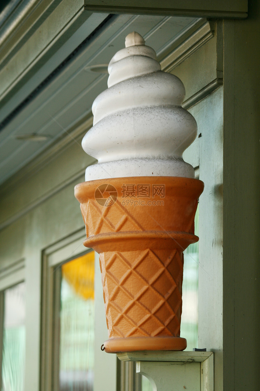 冰淇淋甜点食物白色香草奶油锥体图片