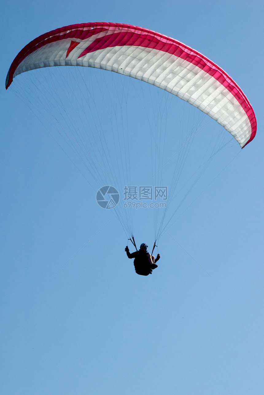 滑翔机男人阴影自由天篷运动爱好空气线条降落伞蓝色图片