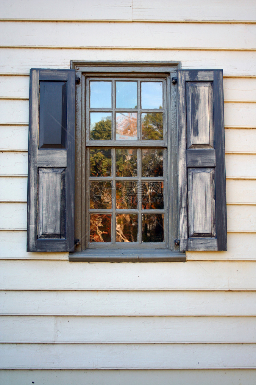 旧窗口白色蓝色窗户窗格木头房子结构玻璃建筑学建筑图片