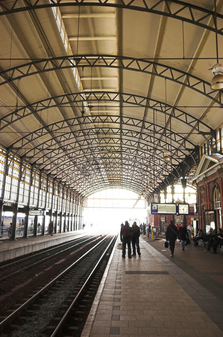 火车站城市建筑公共交通铁路线隧道铁路露天运输天花板车站图片