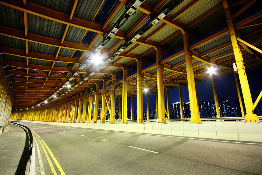 高速公路隧道旅行驾驶线条曲线路线城市射线孤独街道交通图片
