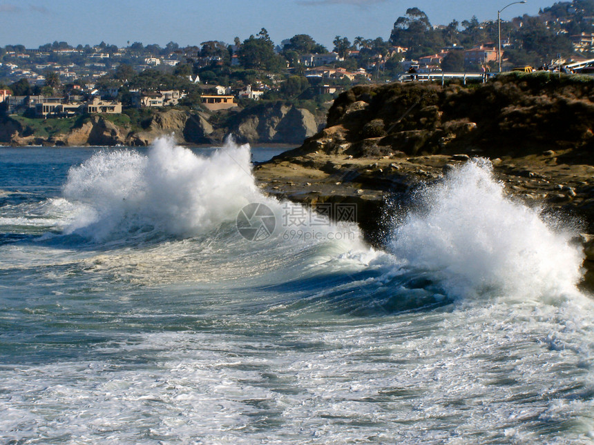 圣地亚哥海岸泡沫海浪波浪海滩岩石图片