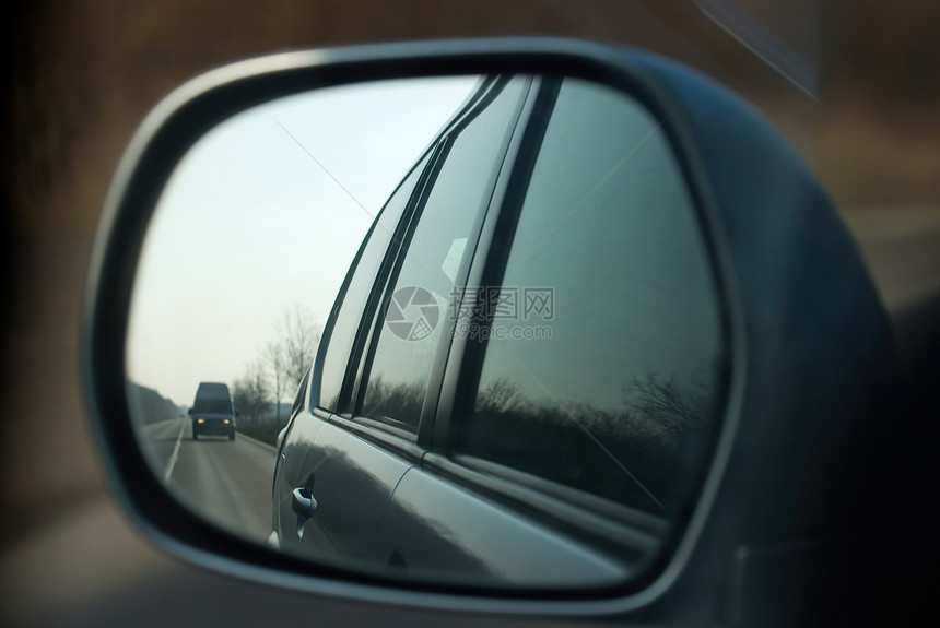 镜子旅行驾驶速度运输反射安全车道车辆交通农村图片