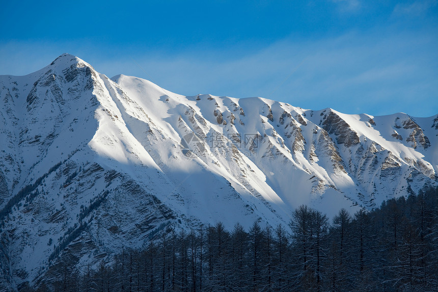 山山脉天空土地冻结地形滑雪假期蓝色全景登山环境图片