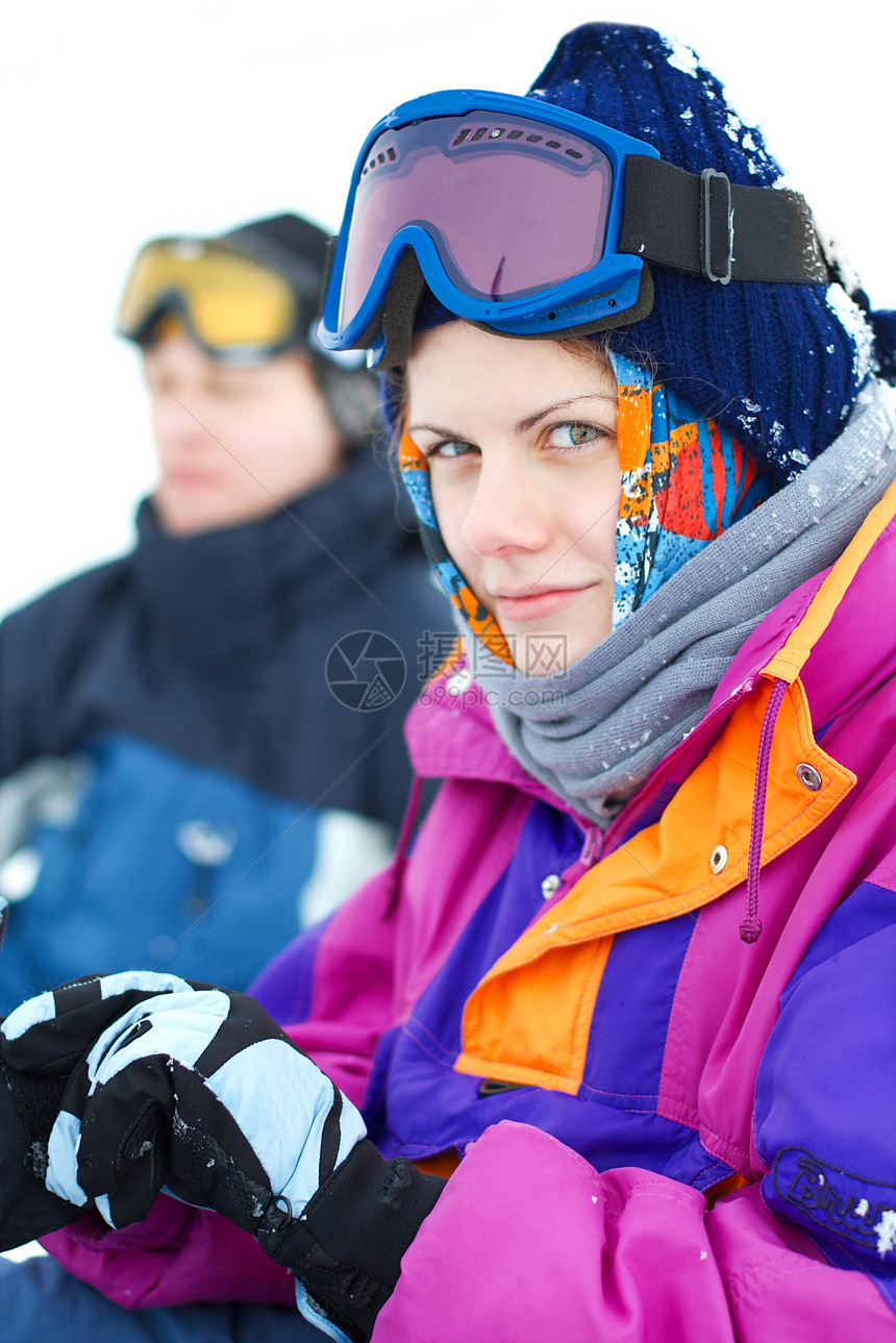 滑雪者成就假期青年女孩探索娱乐风镜闲暇山脉运动图片