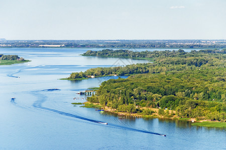 夏季河川萨拉托夫高清图片