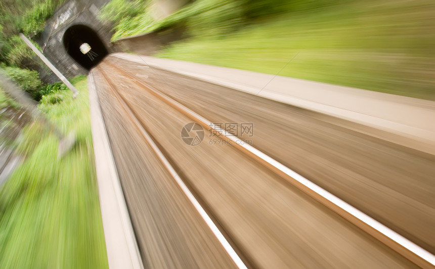 高速移动模糊的铁路轨迹通道碎石路线金属过境旅游运动速度交通游客图片