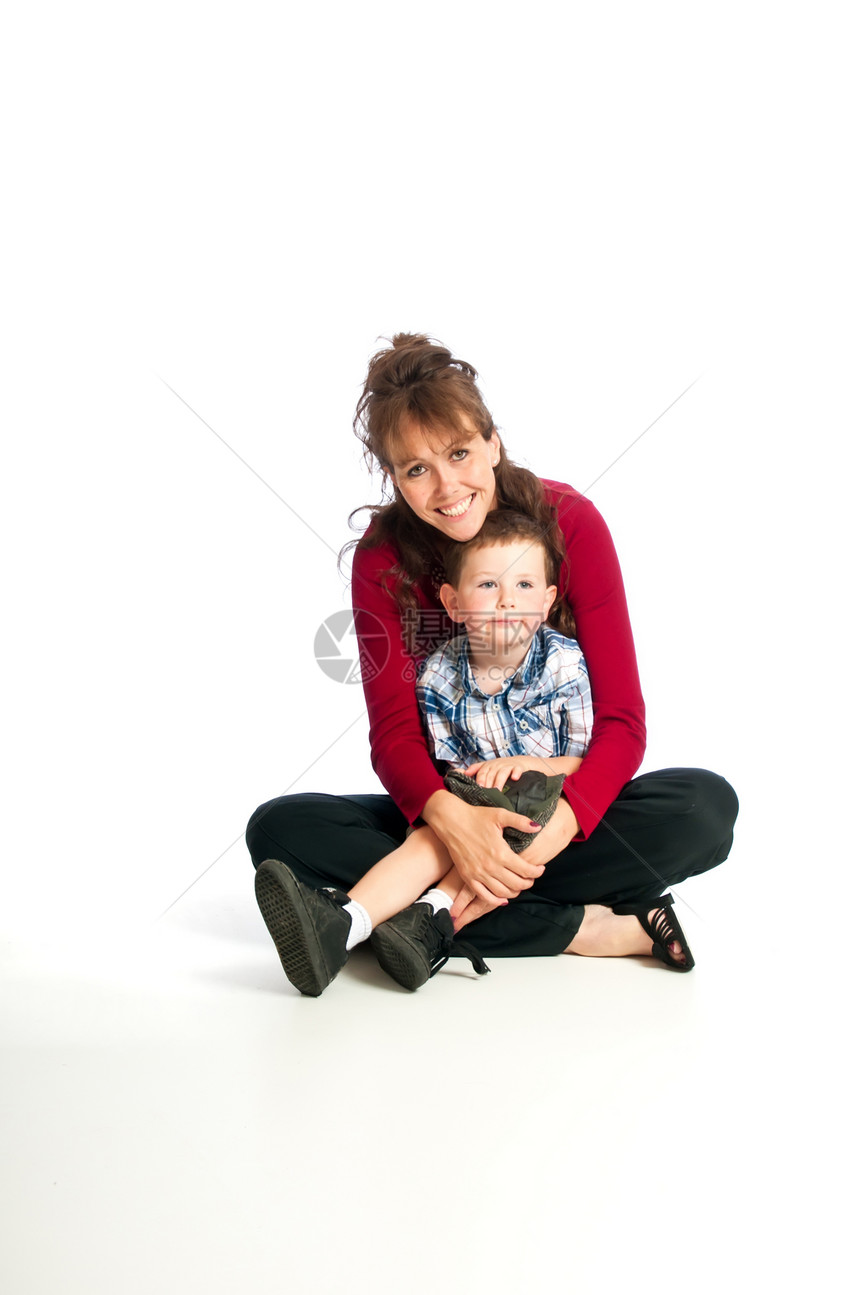 和儿子一起快乐的母亲女性闲暇幸福乐趣男生情感童年喜悦家庭孩子图片