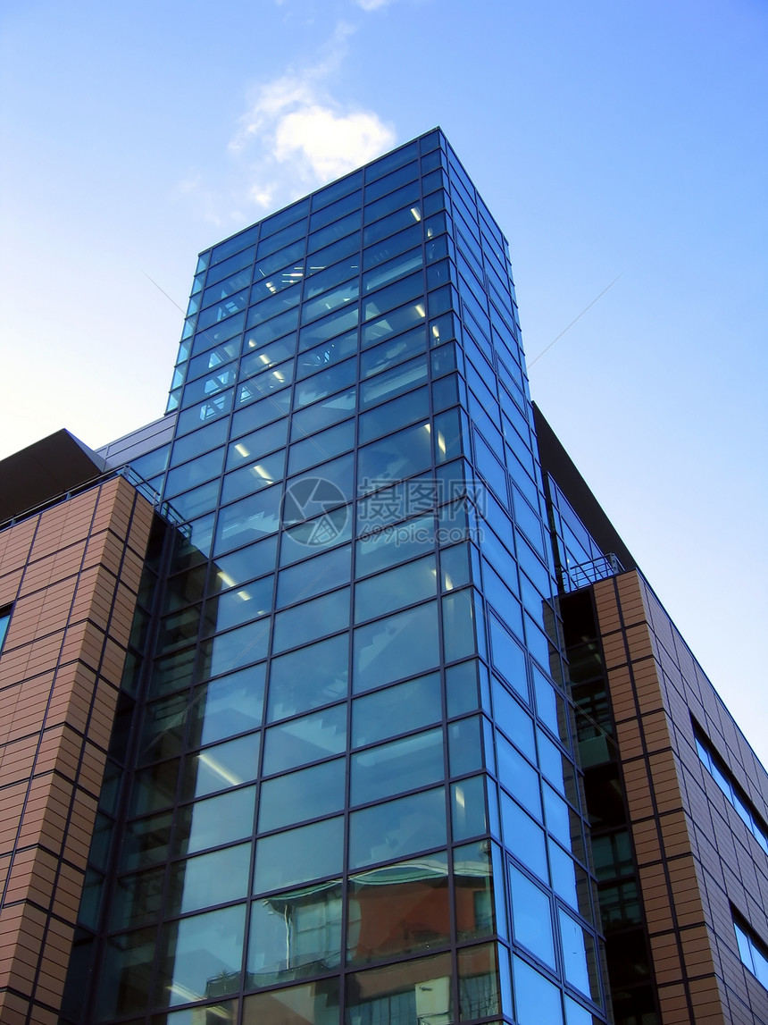 利物浦现代办公大楼英语办公室商业建筑楼梯间城市砖墙高楼楼梯玻璃图片