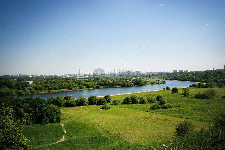 横向景观公园森林树木人行道风景建筑物绿色场地天空蓝色图片