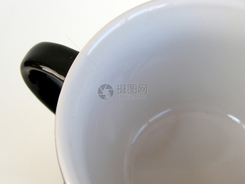 杯子咖啡飞碟对比白色瓷器制品艺术工作室黑色餐具图片