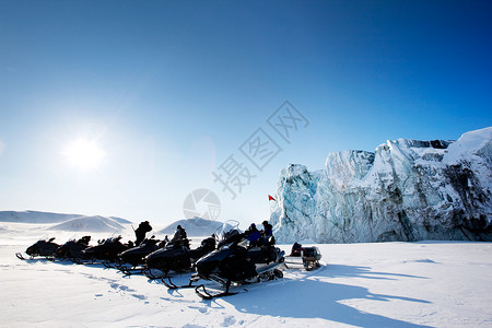 冰川巡游摩托套岛高清图片