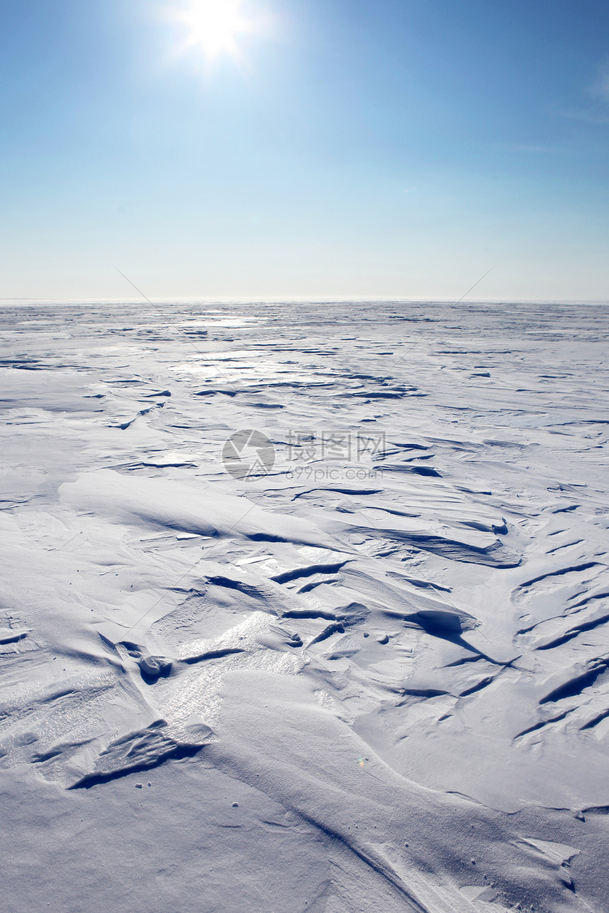 巴伦冬季景观环境荒野地形旅游白色场景蓝色风景气候图片