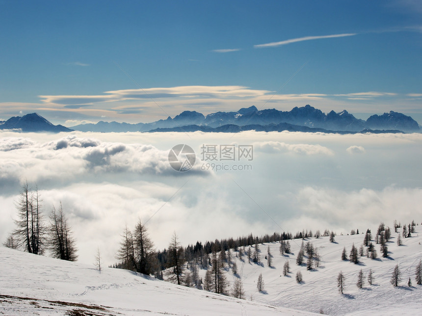 山山脉顶峰宽慰登山旅行滑雪风景天空远足全景蓝色图片