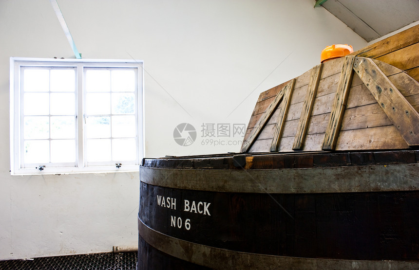 威士忌蒸馏厂历史性生产酒厂王国古董酒精工业木头藤蔓乡村图片