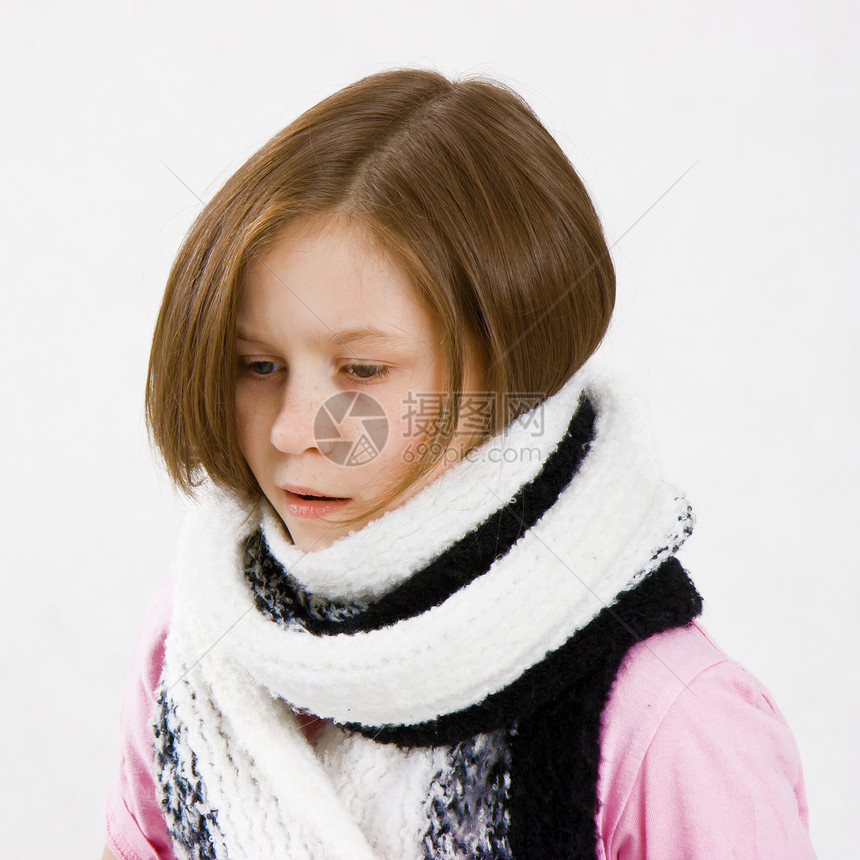 患病女童人数温度女孩金发温度计流感寒意病人围巾疾病青年图片