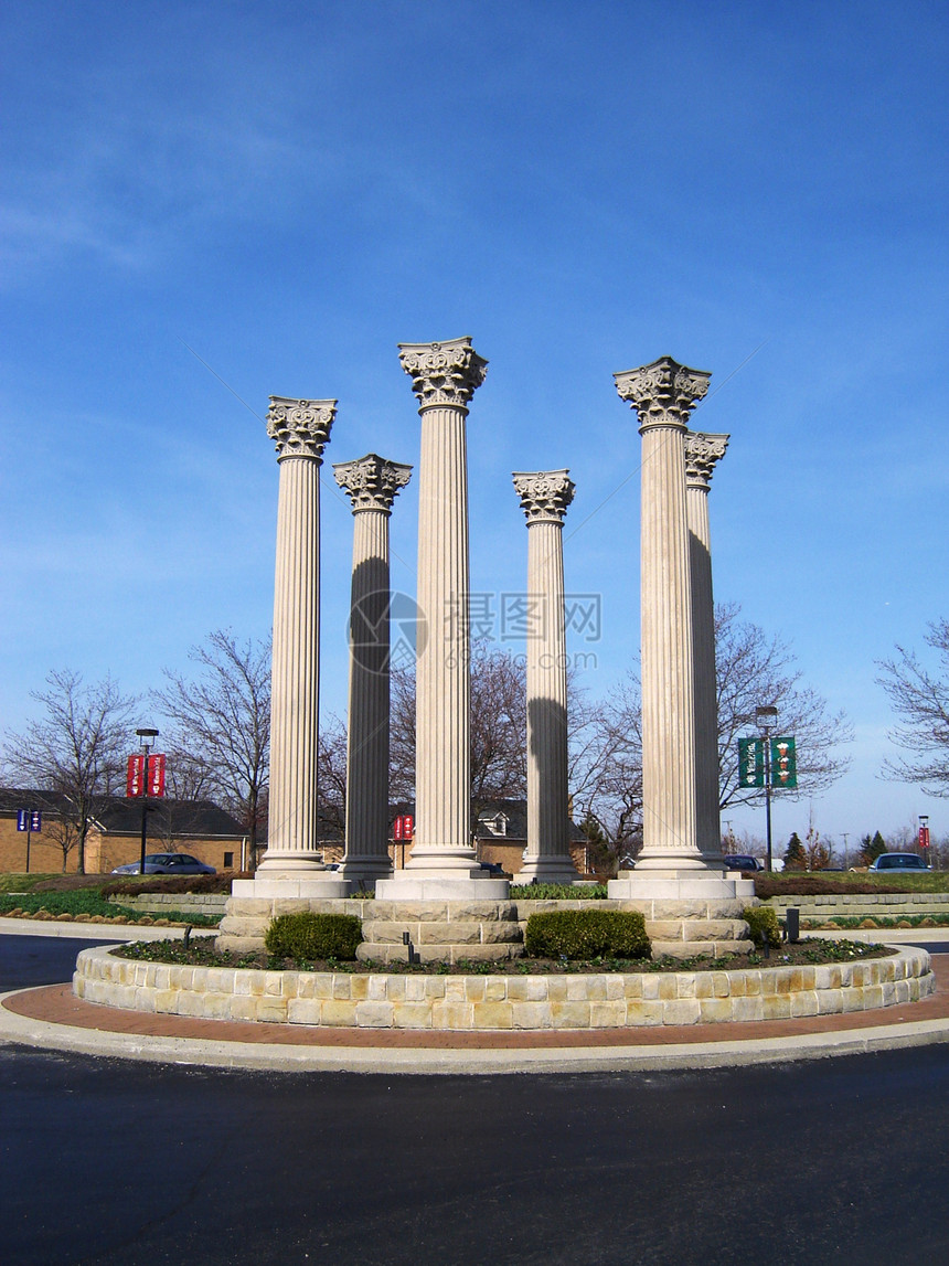 明尼丝塔蒙西文化博物馆中心雕塑柱子图片