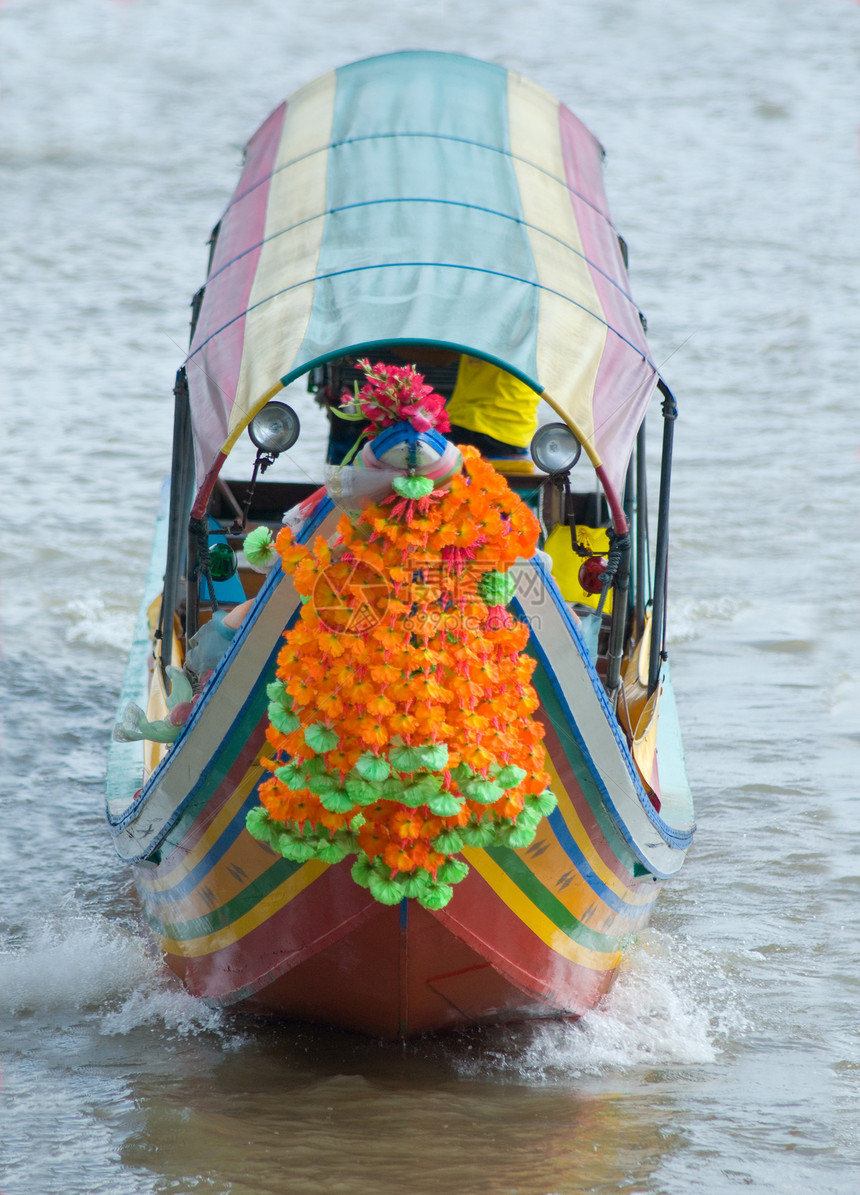 泰国曼谷的河帆船图片