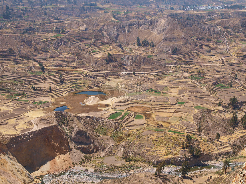 双层农场植物岩石拉丁峡谷崎岖擦洗全景山脉丘陵图片