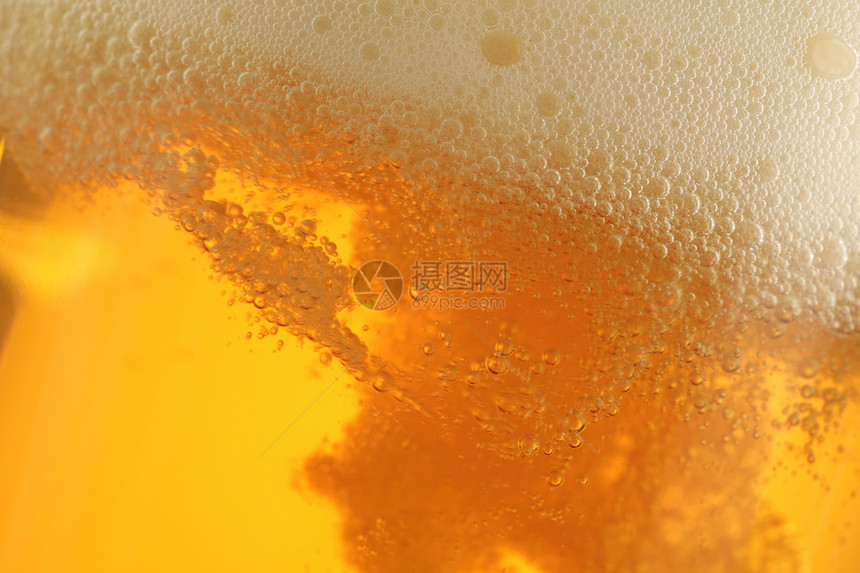 啤酒气泡茶点玻璃黄色液体金子酒吧图片