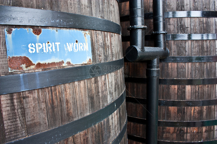 威士忌蒸馏厂乡村古董藤蔓工业历史性酒精王国木头生产酒厂图片