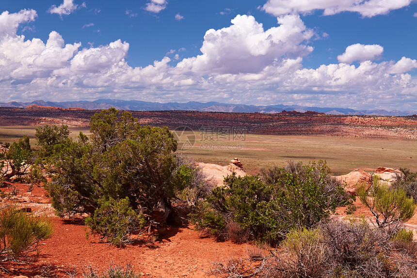 红沙漠太阳砂岩侵蚀橙子山脉编队峡谷远足沙漠公园图片