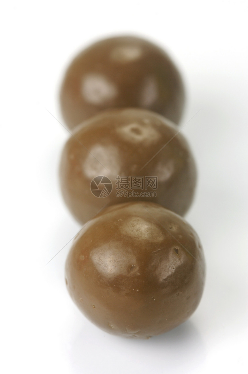 巧克力混合球涂层白色食物糖果图片
