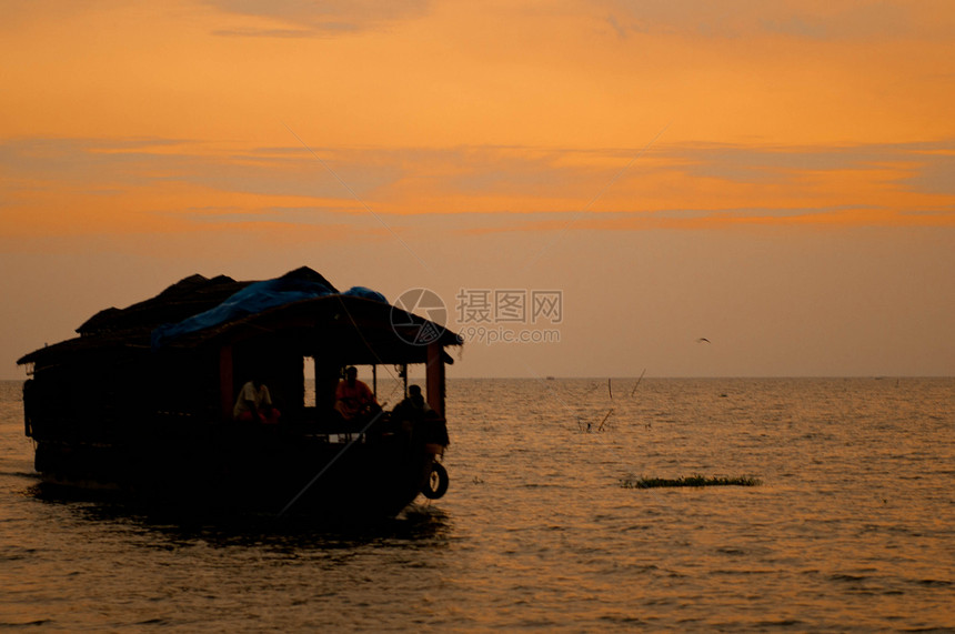 豪船环境巡航运河水景椰子船屋旅游旅行异国热带图片