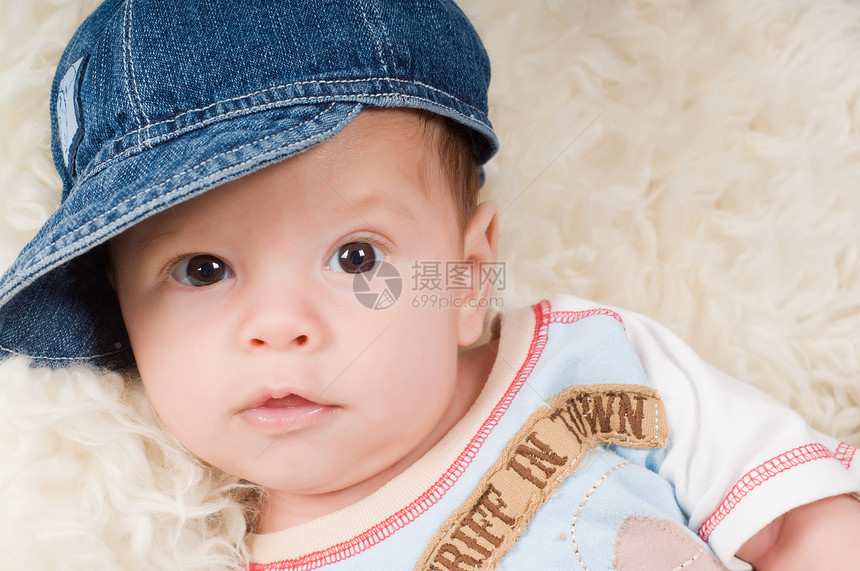 特伦迪新生儿男孩男生牛仔布牛仔裤孩子帽子婴儿儿子衣服蓝色童年图片