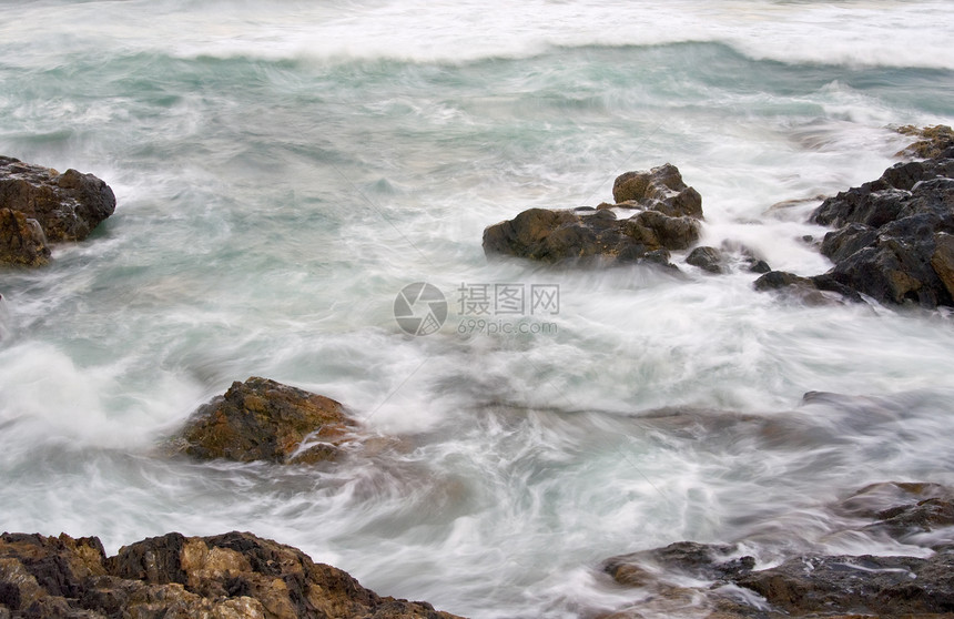 岩石上的水液体石头海岸线海洋薄雾美丽波浪巨石海景支撑图片