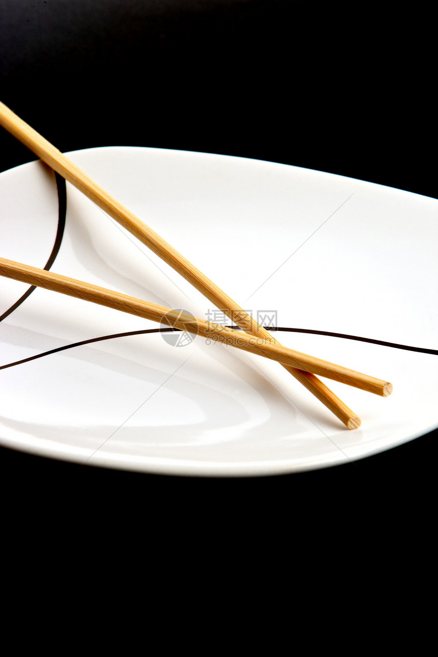 棍棒和板托盘黑色厨房用具桌子食物午餐团体美食文化图片