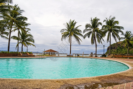 Caylabne度假村游泳池旅游天空胜地背景图片