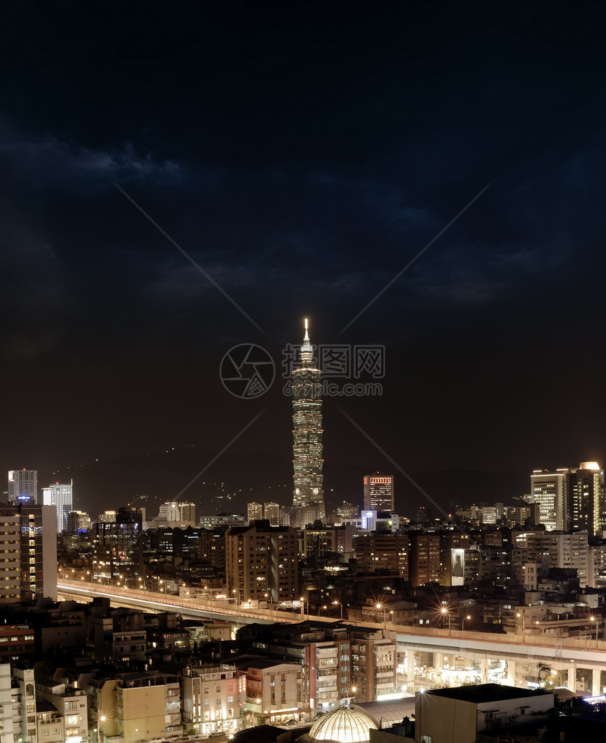 台北市城夜景地标运输戏剧性公寓天际房子场景天空摩天大楼景观图片