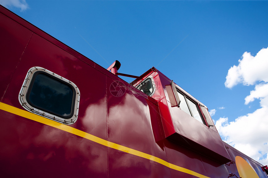 火车卡布罗列车详情铁路天空运输窗户红色图片