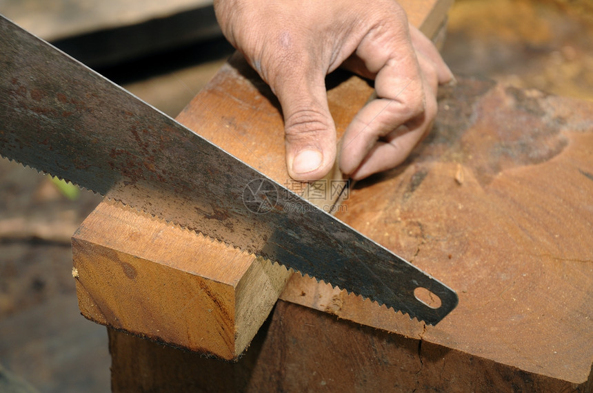锯木家装工艺工匠精神作坊木头木制品硬件木材木工图片