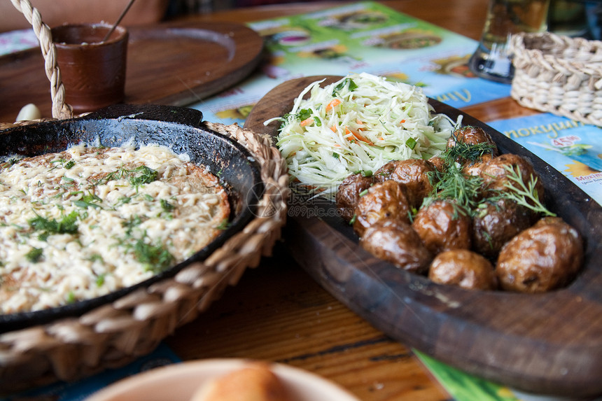 乌克兰民族盘子食品热量重量食物一顿饭旅馆土豆美味餐厅图片